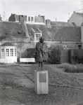 54667 Afbeelding van het beeld Man met Schuiftrompet van Hans Bayens, opgericht ter herinnering aan de Utrechtse ...